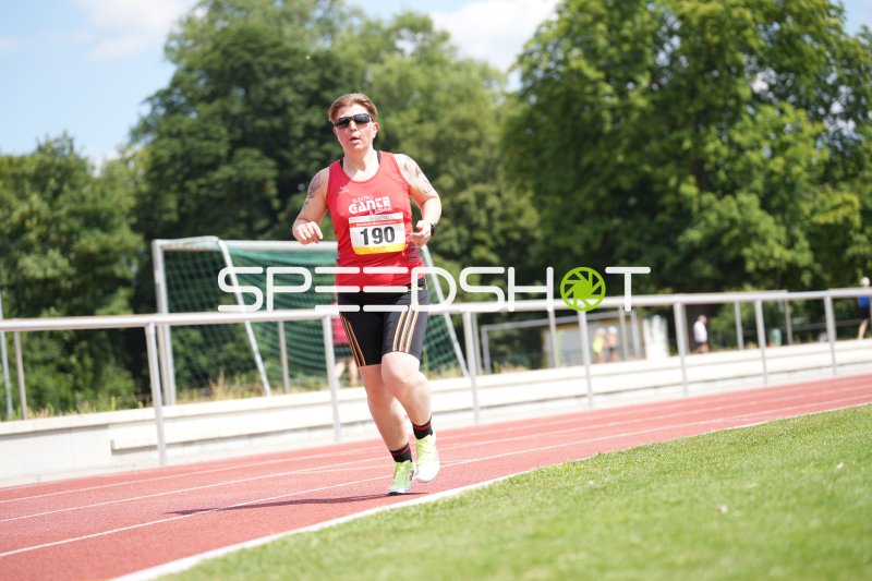 Benthe Alexandra (190) im Laufen beim Sportpark Hattersheim