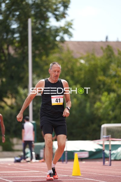 Zinke Stephan (41) beim Laufen im Sportpark Hattersheim