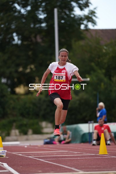 Wrzesniok Kornelia (187) im Laufsprint auf der Tartanbahn