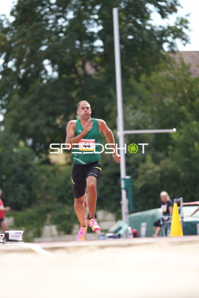 Kraus Stefan (44) im Laufsprint am Sportpark Hattersheim