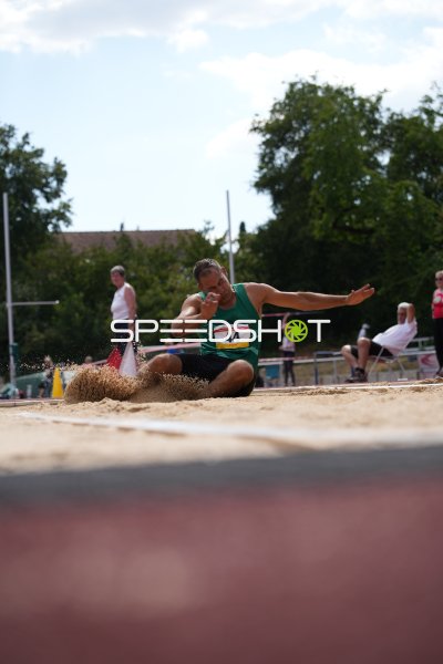 Kraus Stefan (44) im Weitsprung am Sportpark Hattersheim