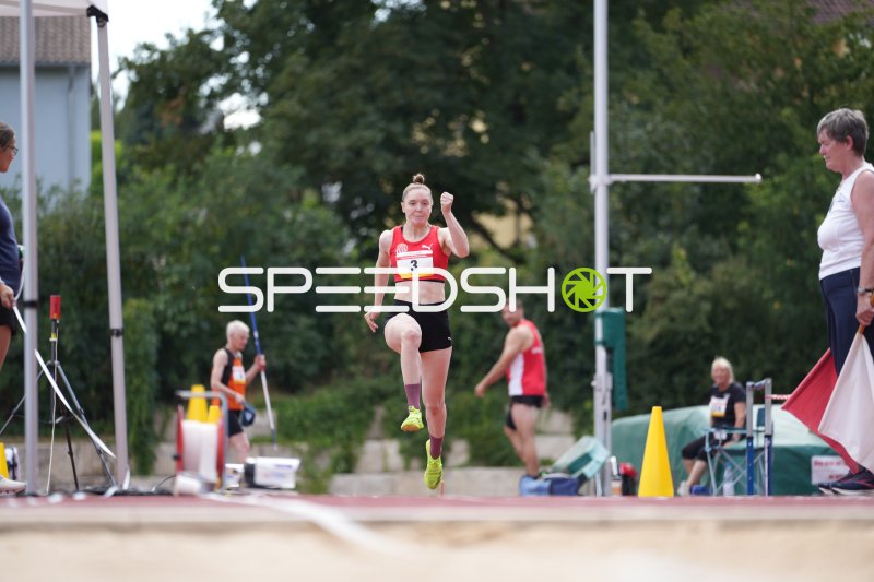 Triendl Lea (3) im Laufsprint am Sportpark Hattersheim