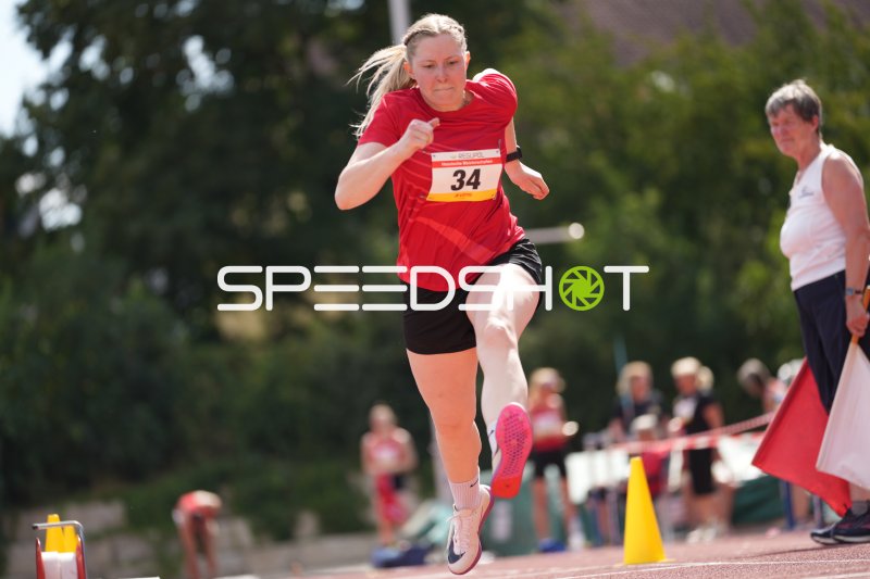 Pudenz Emma-Louise (34) im Laufsprint am Sportpark Hattersheim