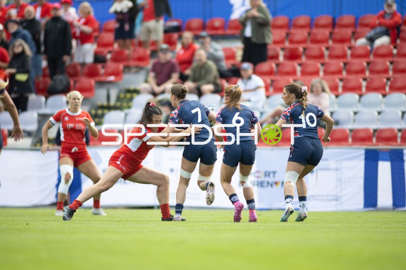 Zweikampf beim Rugby-7s-EM in Hamburg – Rot gegen Dunkelblau