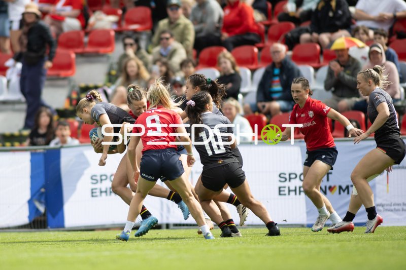 Intensiver Zweikampf bei den Rugby-7s-Europameisterschaften in Hamburg