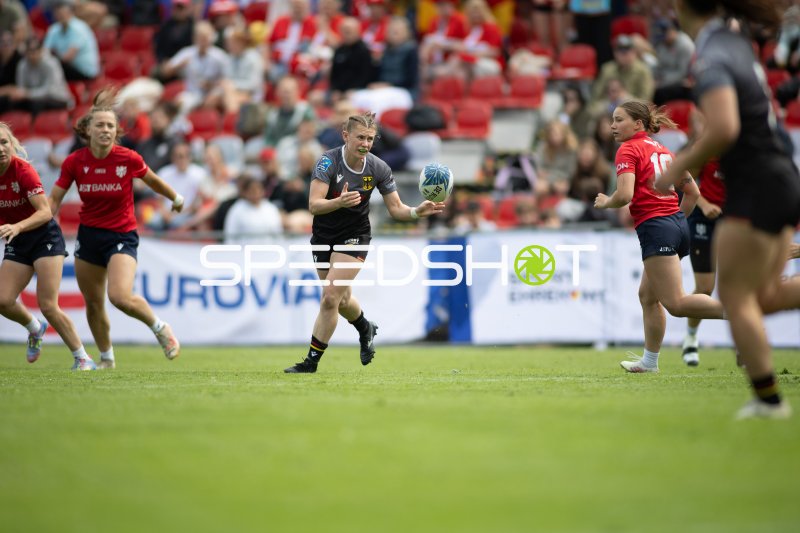 Deutsche Spielerin passt beim Rugby-7s-EM in Hamburg