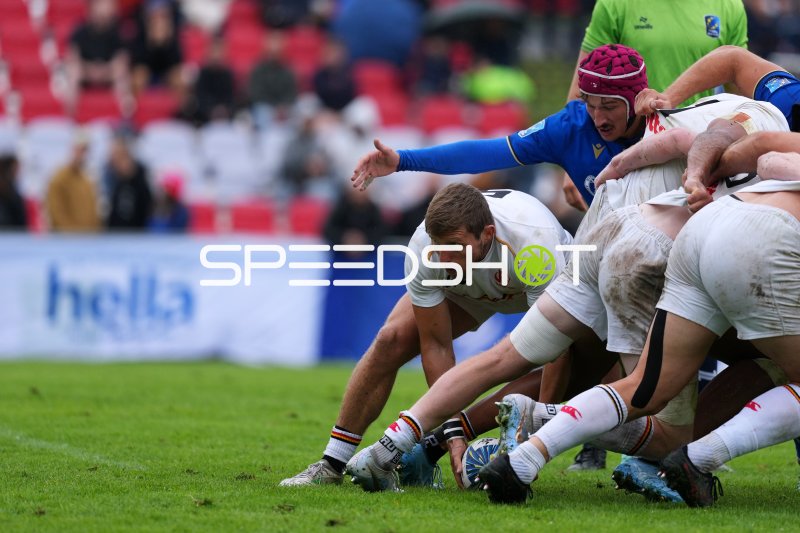 Gedränge im Rugby-Match im Stadion am Steinwiesenweg Hamburg