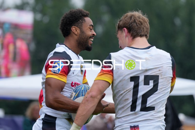 Jubel zweier Deutschland-Rugby-Spieler beim Rugby Europe Turnier in Hamburg