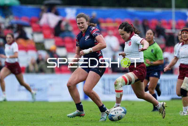Zweikampf im Damen-Rugby-Sevens zwischen Great Britain und der Türkei