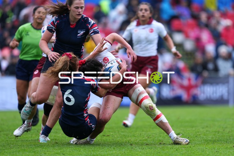 Great Britain Rugby Sevens (#6) tackelt Türkei-Spielerin mit Ball