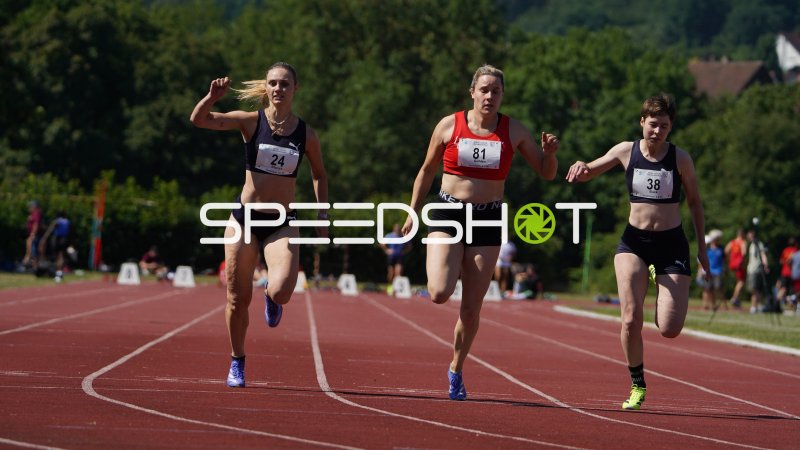 Startnummer 24, Startnummer 81 und Startnummer 38 im Sprint auf der Tartanbahn in Forchheim