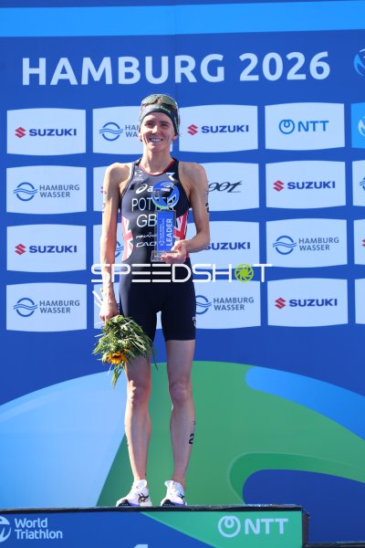 Beth Potter (Elite Frauen) bekommt einen Sonderpreis beimTriathlon Hamburg 2026