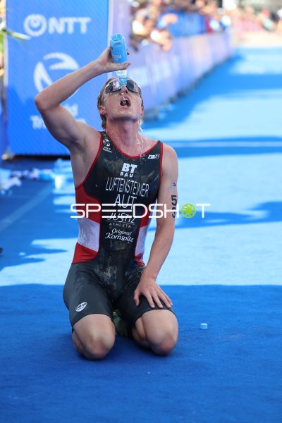 Peter Luftensteiner (Elite Männer) nach dem Zieleinlauf an der Binnenalster