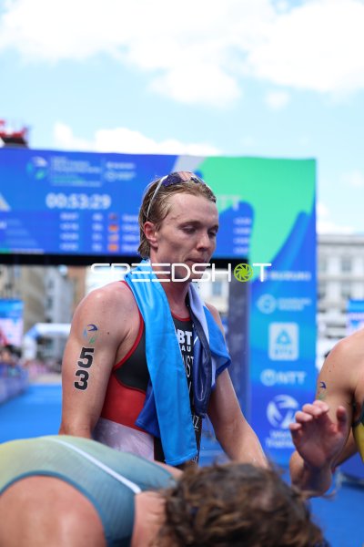 Peter Luftensteiner (Elite Männer) nach dem Triathlon-Wettkampf an der Binnenalster