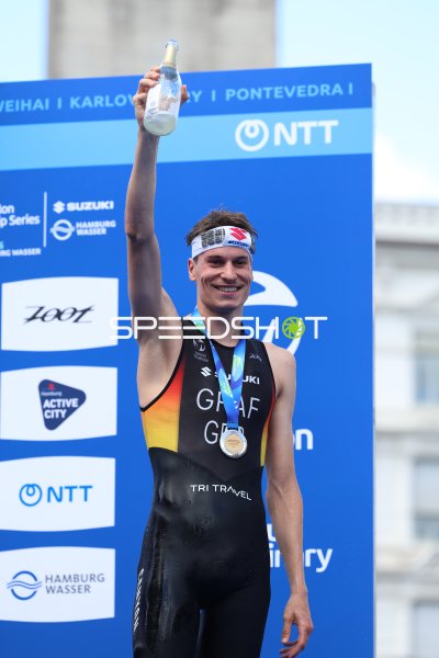 Startnummer 8 beim Triathlon am Jungfernstieg