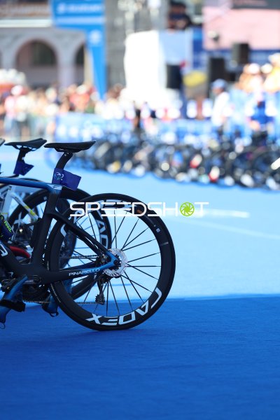 Triathlonrad am Jungfernstieg Hamburg