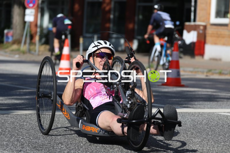 Handbiker im Wettkampf am Jungfernstieg