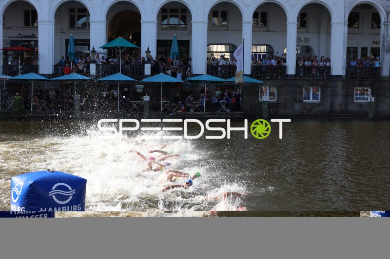 Triathlon-Schwimmstrecke an der Binnenalster Hamburg