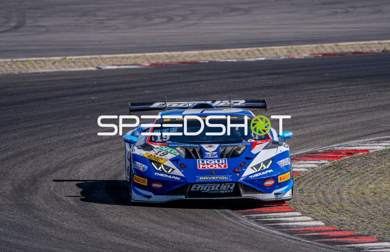 Lamborghini Huracán GT3 Evo 2 #19 von Liqui Moly Team Engstler am Nürburgring