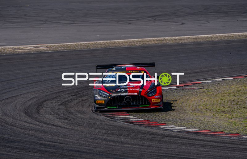 Mercedes AMG GT3 #21 von SR Motorsport by Schnitzelalm am Nürburgring