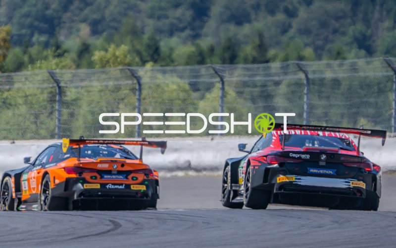 BMW M4 GT3 Evo von FK Performance und Schubert Motorsport im Duell am Nürburgring