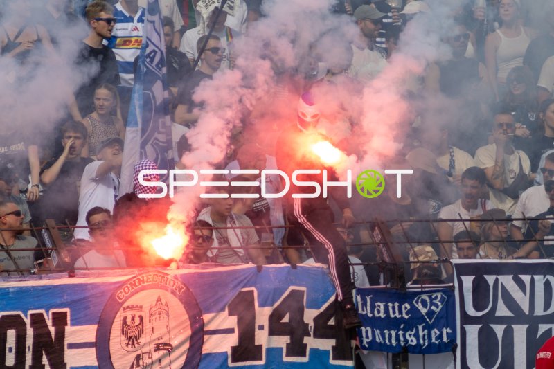 Babelsberg-Ultras zünden Pyrotechnik im Karl-Liebknecht-Stadion