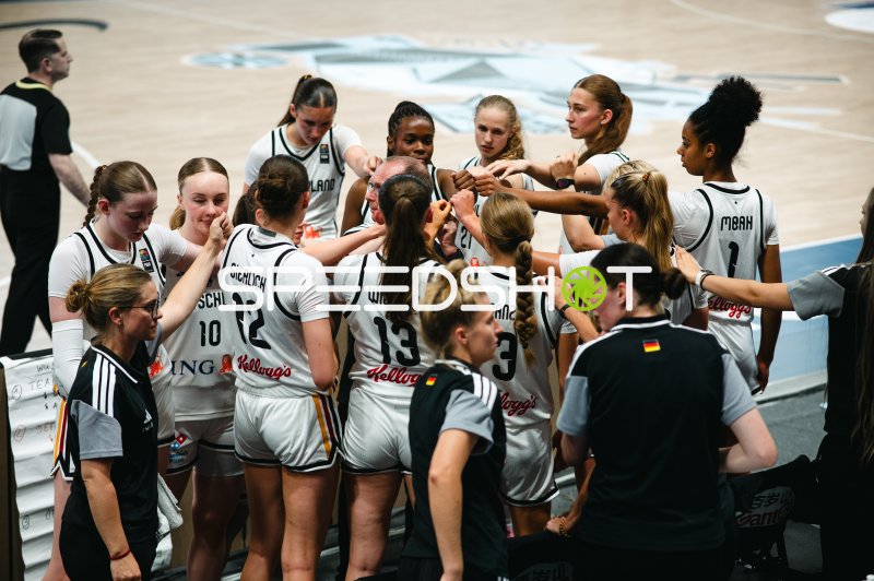 Deutschland – Team-Auszeit mit Mannschaftskreis in Brno