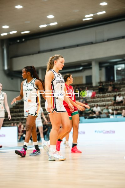 Darina Zraychenko (#8; Deutschland) im Spielgeschehen gegen Mexico