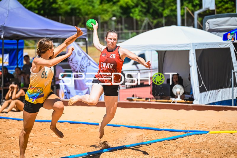 TG Beach Open: Dynamische Spielszene beim German Beach Handball