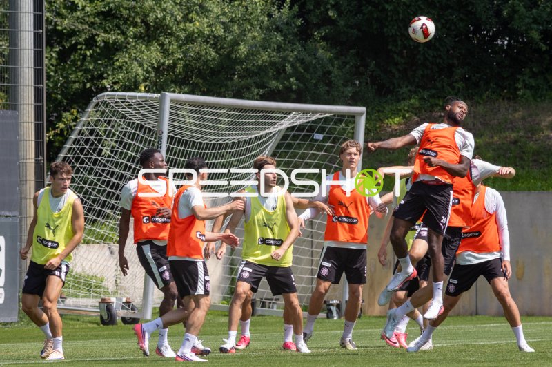 Standard Übungen beim FC St. Pauli