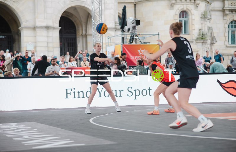 Deutschland vs. Australia – Passaktion beim 3x3-Basketball-Turnier