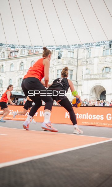 Deutschland vs. Australia im 3x3-Basketball-Zweikampf in Brno