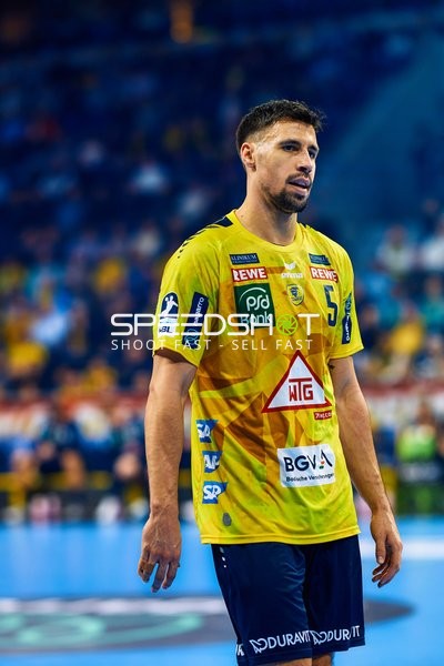 Spieler bewegt sich auf dem Spielfeld