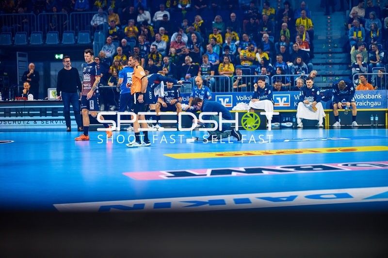 Pause im Spiel, Boden wird überprüft