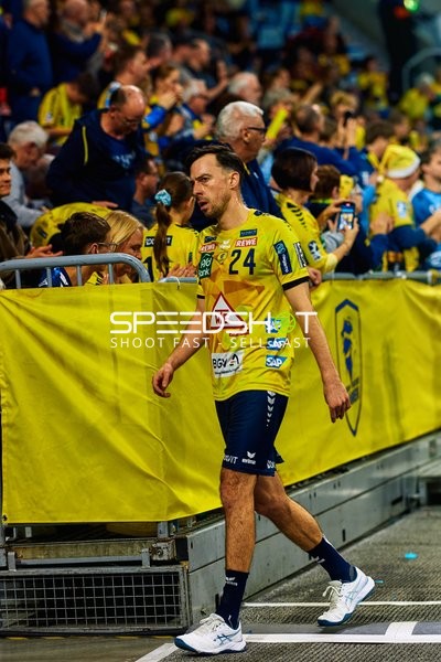 Spieler verlässt das Spielfeld