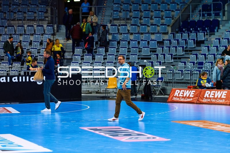 Personen auf dem Spielfeld