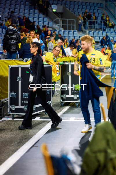 Spieler betritt das Spielfeld