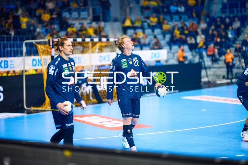 Aufwärmen der Spieler vor dem Spiel