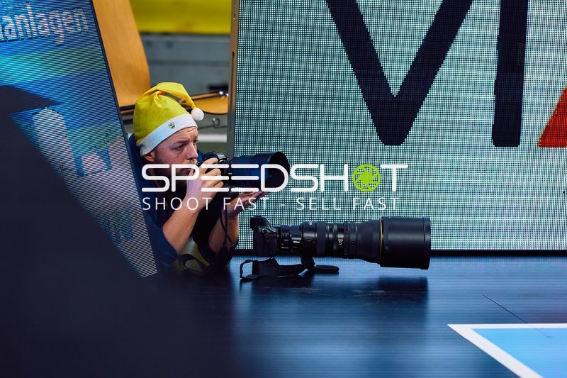 Fotograf am Spielfeldrand