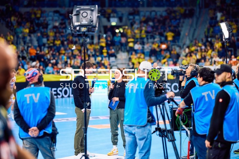 Interview auf dem Spielfeld