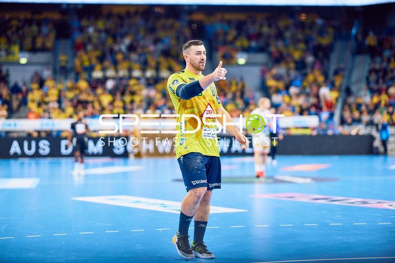 Spieler gibt Anweisungen