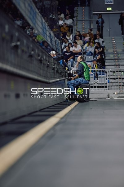 Zuschauer im Stadion