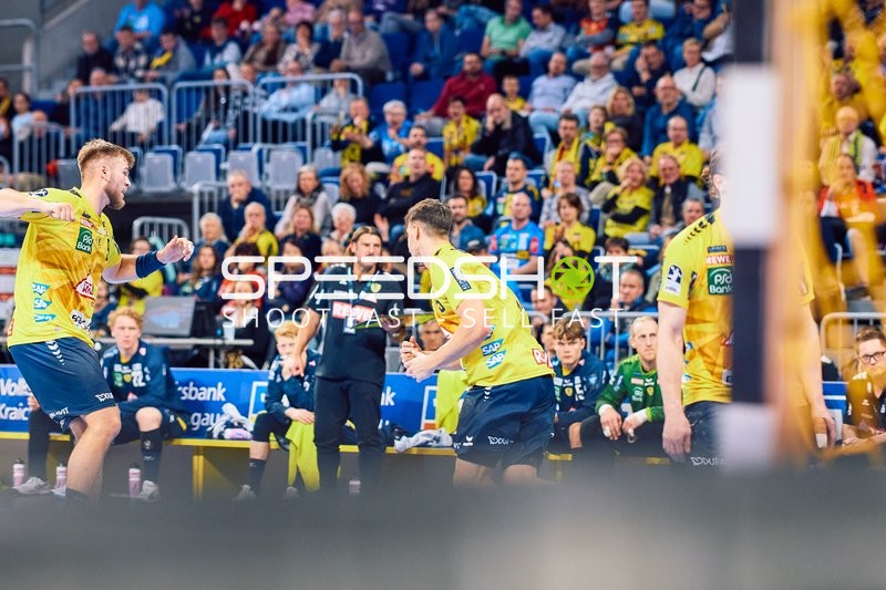 Ein Spieler von Rhein Neckar Löwen im Angriff.