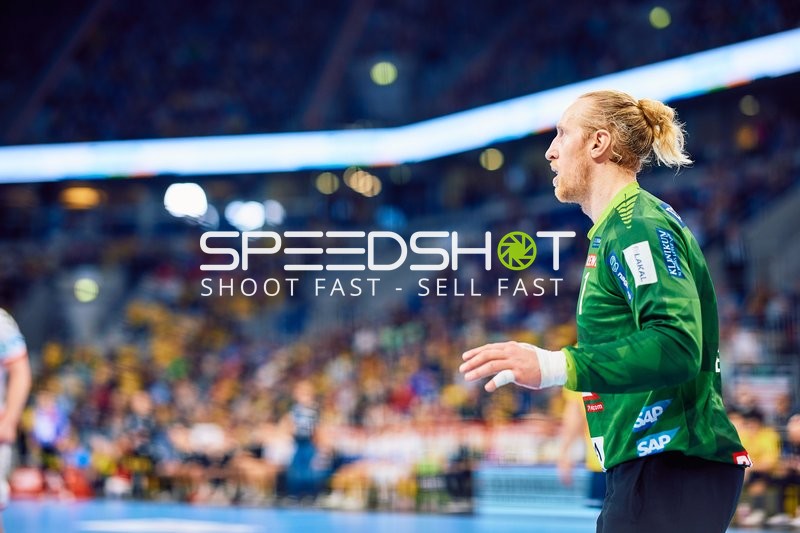 Ein Spieler des SC Magdeburg bewegt sich auf dem Spielfeld.