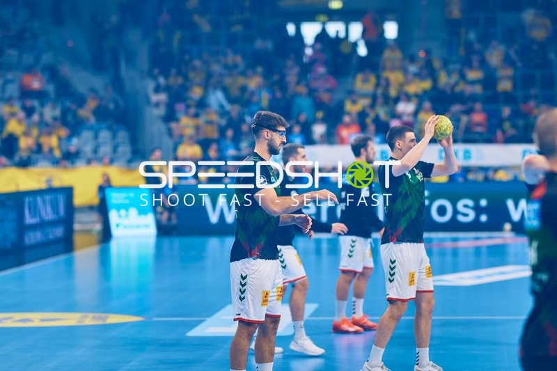 Aufwärmen der Spieler vor dem Spiel