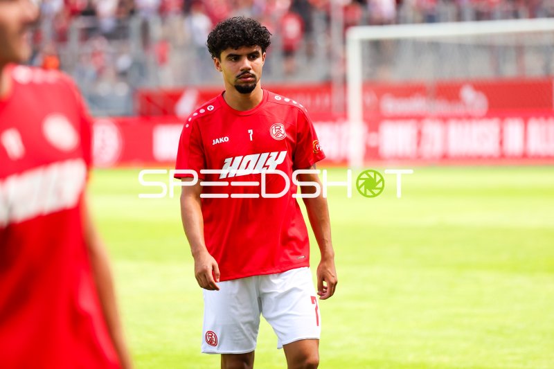 Aiman Dardari (#7; Rot-Weiss Essen) auf dem Spielfeld