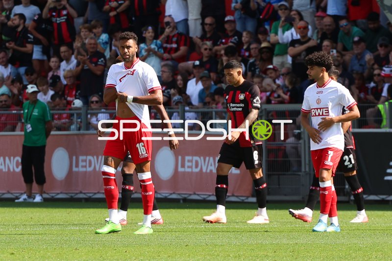 Ruben Reisig (#16; Rot-Weiss Essen) im Spielgeschehen gegen Bayer 04 Leverkusen