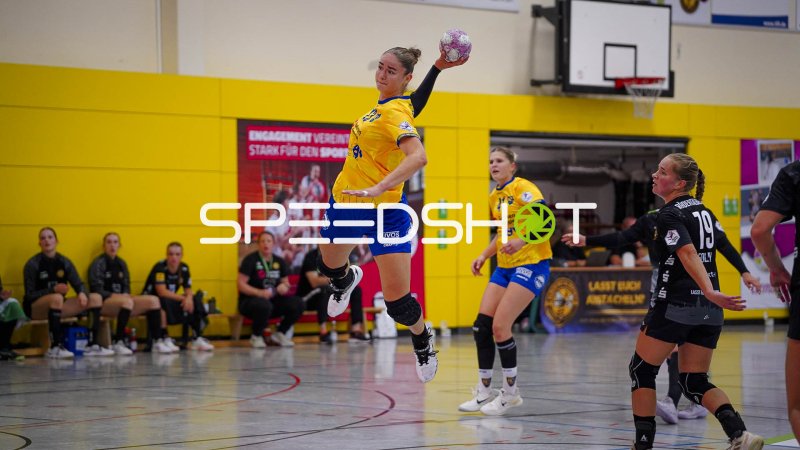 HC Leipzig Spielerin beim Sprungwurf gegen HC Rödertal