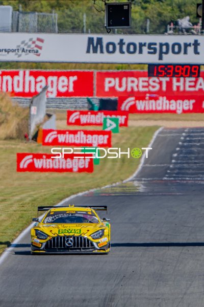 Mercedes-AMG GT3 #48 von Jules Gounon (Winward Racing) in Oschersleben