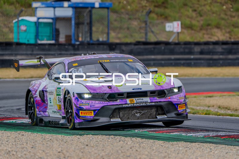 Ford Mustang GT3 #64 von Finn Wiebelhaus (HRT Ford Racing) in Oschersleben